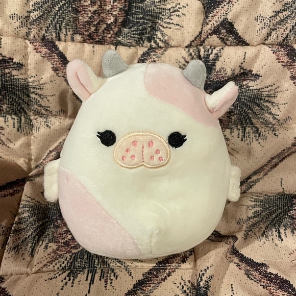 5” Malia the Sea Cow Squishmallow - Picture 1 of 1